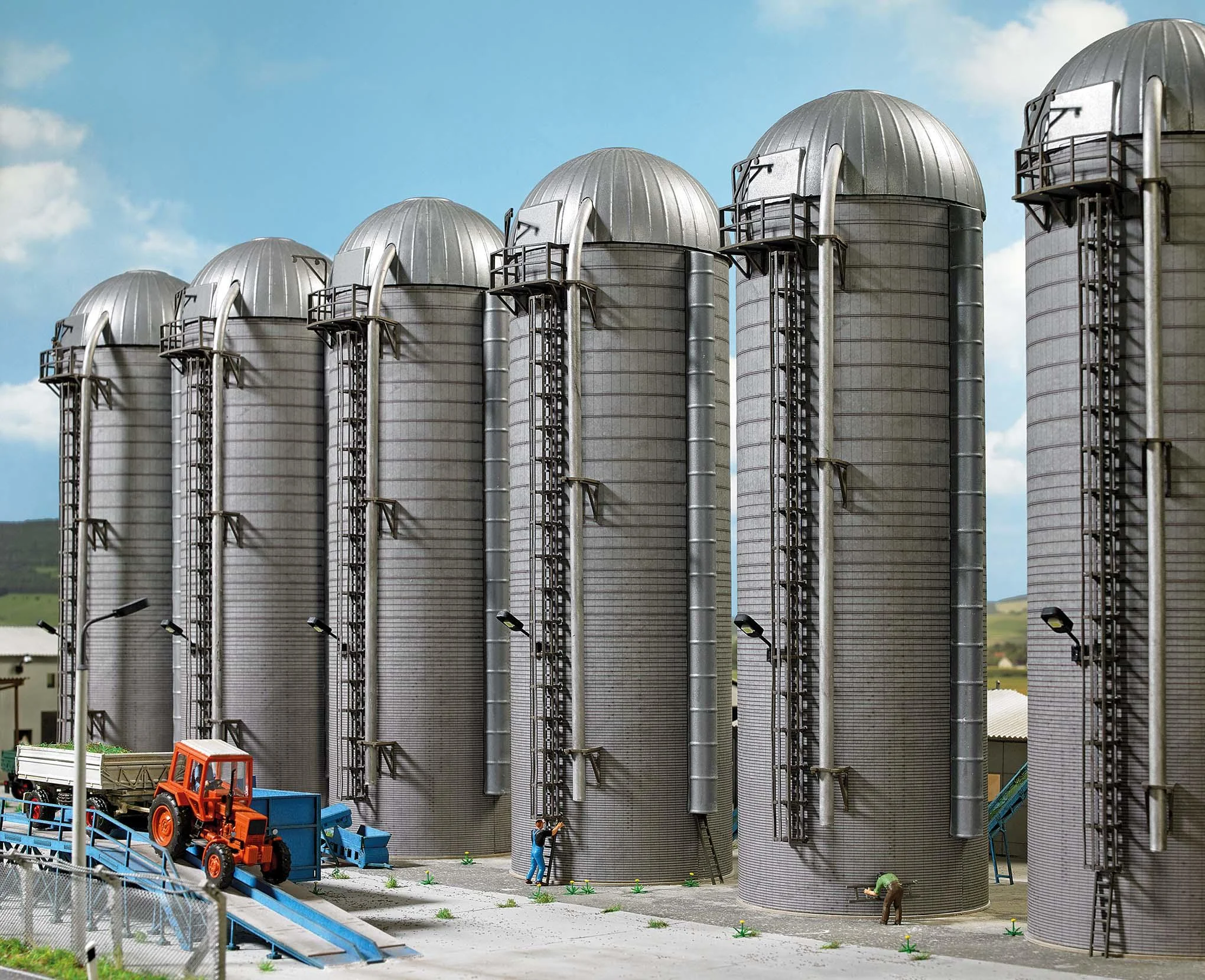 HO1913 2 tower silos (image for) HO1913 2 tower silos