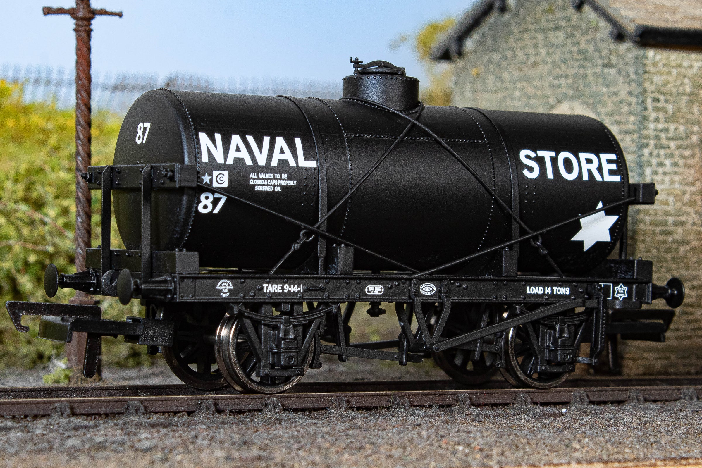 OR76TK2009 12T Tank Wagon - Naval Store Department No.87 (image for) OR76TK2009 12T Tank Wagon - Naval Store Department No.87