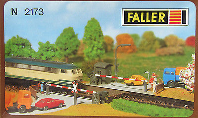 2173 Guarded level crossing (image for) 2173 Guarded level crossing