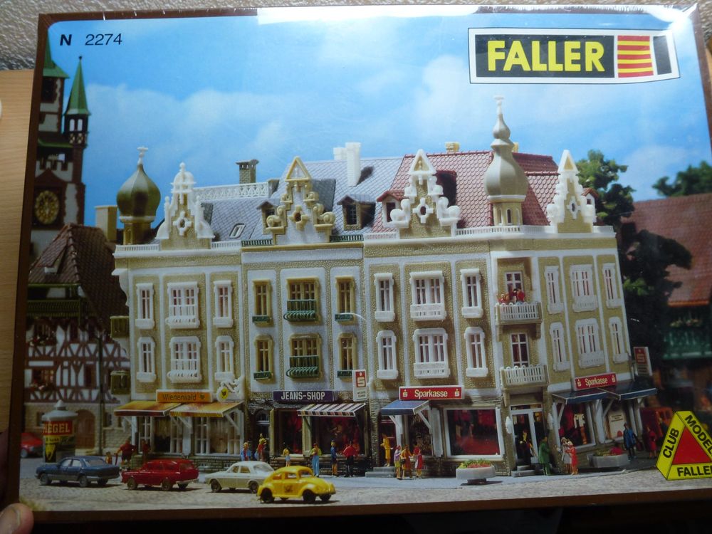 2274 Block of town houses (image for) 2274 Block of town houses