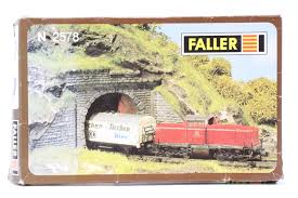 2578 2 tunnel portals single track (image for) 2578 2 tunnel portals single track