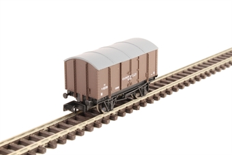 2F-013-061 4-wheel Gunpowder van in Southern Railway livery (image for) 2F-013-061 4-wheel Gunpowder van in Southern Railway livery