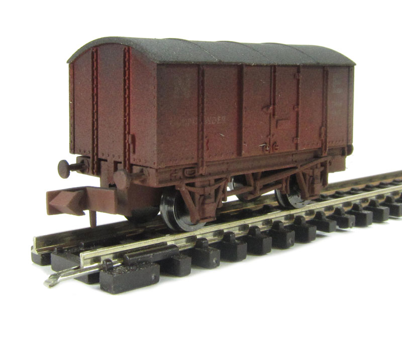 2F-013-006 N E Gunpowder Van Weathered (image for) 2F-013-006 N E Gunpowder Van Weathered
