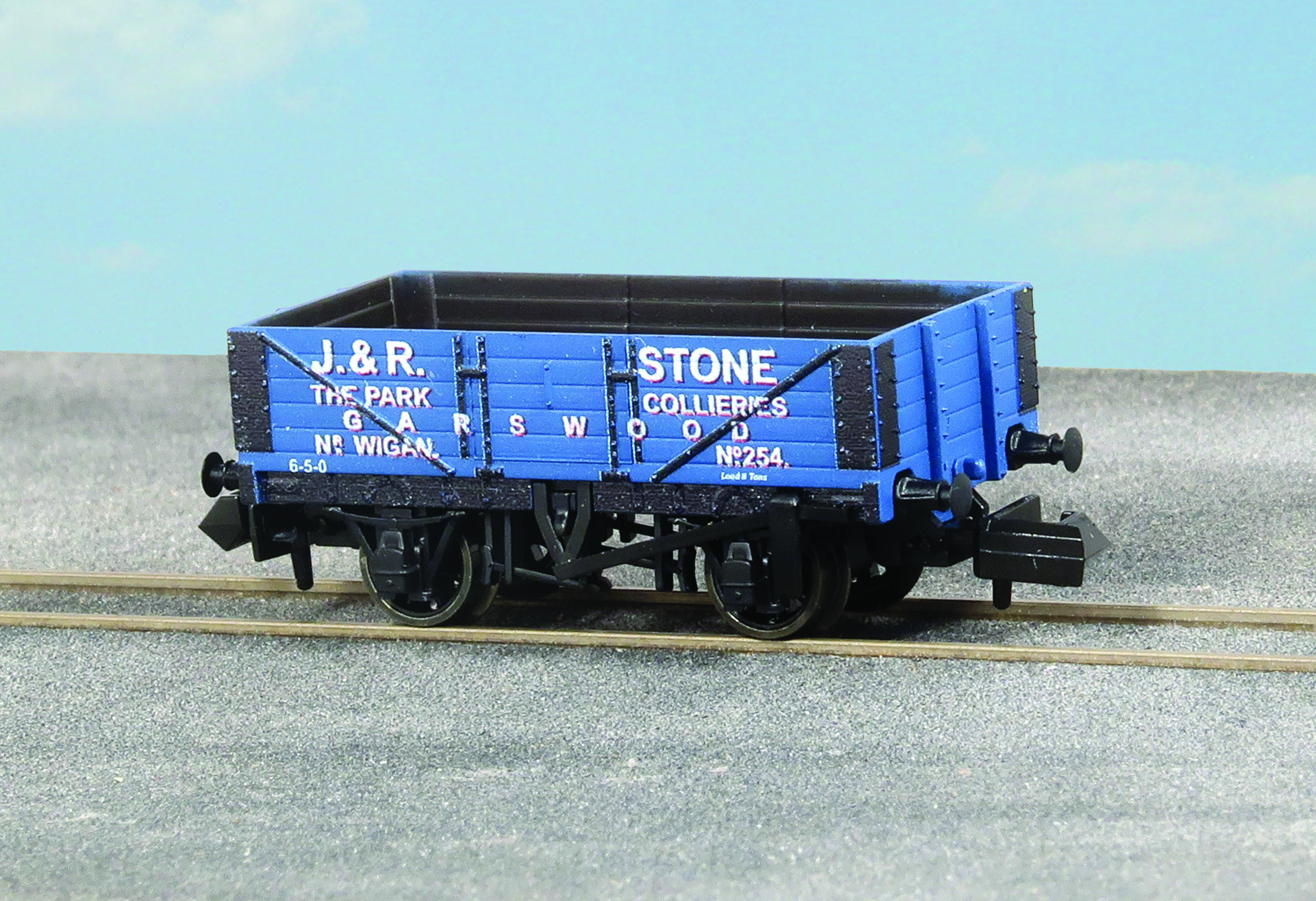 NR-5009P 5-PLANK OPEN WAGON - J&R STONE, GARSWOOD, WIGAN (image for) NR-5009P 5-PLANK OPEN WAGON - J&R STONE, GARSWOOD, WIGAN
