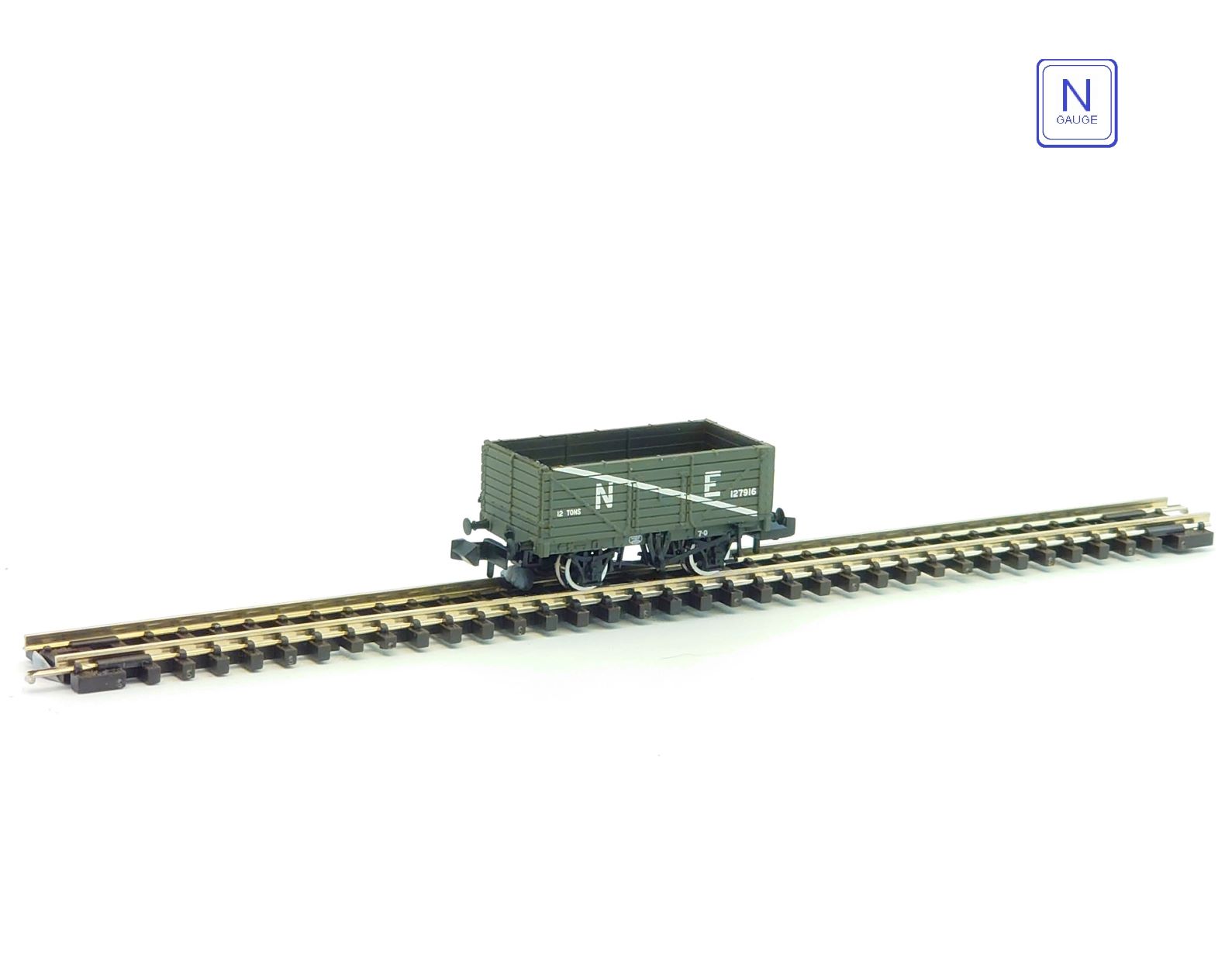 377-090 7 Plank End Door LNER (image for) 377-090 7 Plank End Door LNER