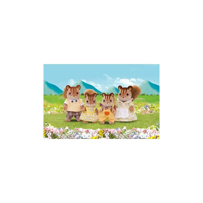 4172 Walnut Squirrel Family (image for) 4172 Walnut Squirrel Family