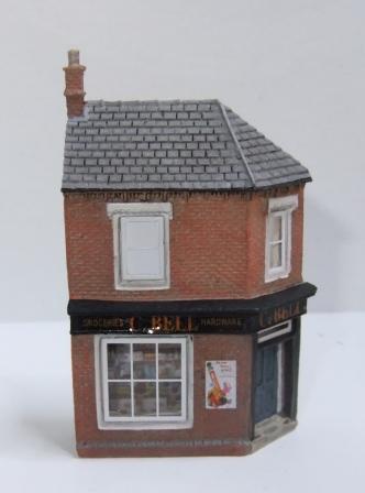 42-203 Scenecraft Low Relief Corner Store (image for) 42-203 Scenecraft Low Relief Corner Store