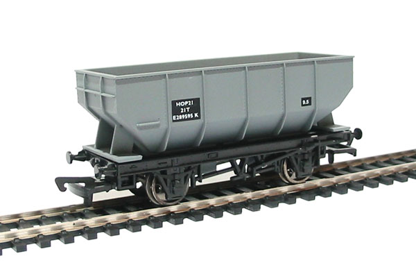 B585 21 Ton hopper wagon in BR grey E289595K (image for) B585 21 Ton hopper wagon in BR grey E289595K