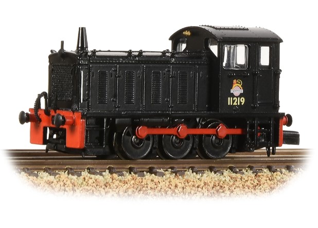 371-052A N Gauge Class 04 Shunter 11219 BR Black Early Emblem (image for) 371-052A N Gauge Class 04 Shunter 11219 BR Black Early Emblem