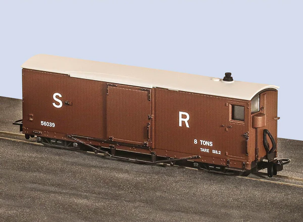 GR-241AC Peco L&B 8 Ton Bogie Goods Brake Van number 56039 SR (image for) GR-241AC Peco L&B 8 Ton Bogie Goods Brake Van number 56039 SR
