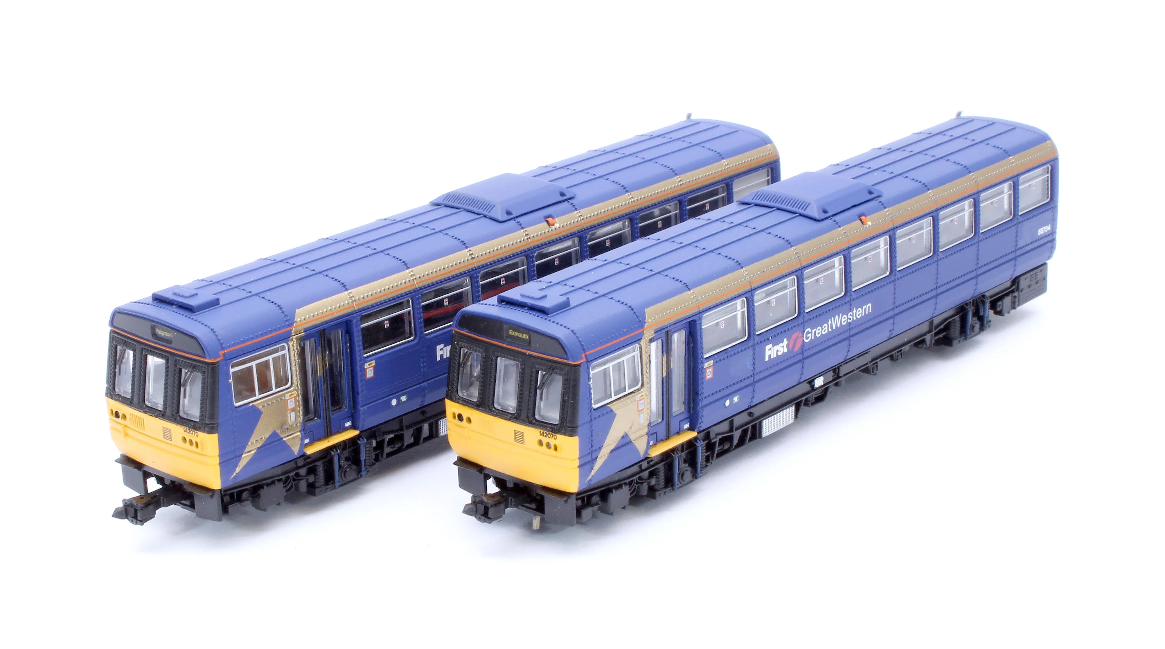 2D-142-009 Dapol Class 142 2 Car Pacer DMU - 142 070 (image for) 2D-142-009 Dapol Class 142 2 Car Pacer DMU - 142 070
