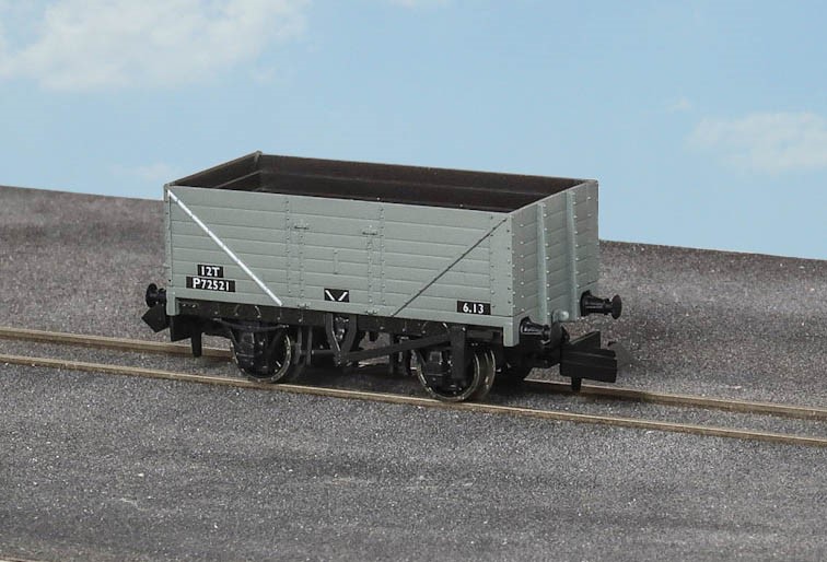 NR-7004B Peco 9ft 7 Plank Open Wagon BR (image for) NR-7004B Peco 9ft 7 Plank Open Wagon BR