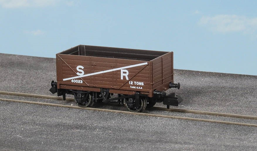 NR-7002S Peco 9ft 7 Plank Open Wagon Southern (image for) NR-7002S Peco 9ft 7 Plank Open Wagon Southern