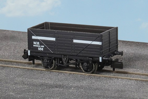 NR-7005P Peco 9ft 7 Plank Open Wagon NCB (image for) NR-7005P Peco 9ft 7 Plank Open Wagon NCB