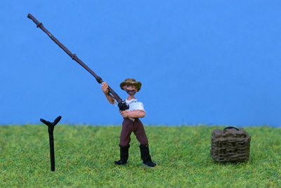PDZ29 PD Marsh OO Gauge Fisherman with Tackle Box Etc (image for) PDZ29 PD Marsh OO Gauge Fisherman with Tackle Box Etc