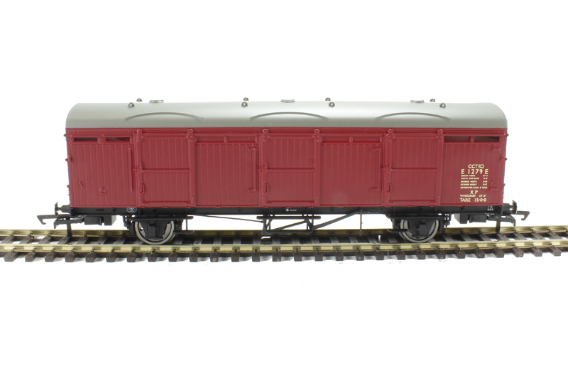 R6683C ex-LNER extra long CCT van E1279E in BR crimson (image for) R6683C ex-LNER extra long CCT van E1279E in BR crimson