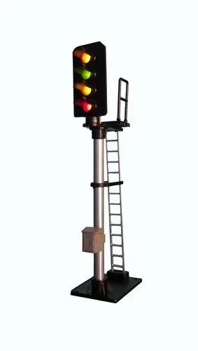 B604 4 ASPECT (R/Y/G/Y) STANDARD SQUARE HEAD (image for) B604 4 ASPECT (R/Y/G/Y) STANDARD SQUARE HEAD