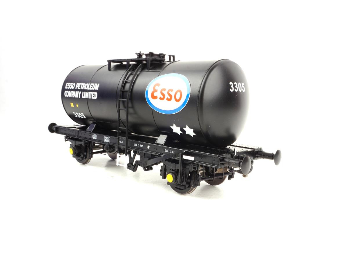 1010 35T B TANK WAGON ESSO BLACK EARLY (image for) 1010 35T B TANK WAGON ESSO BLACK EARLY