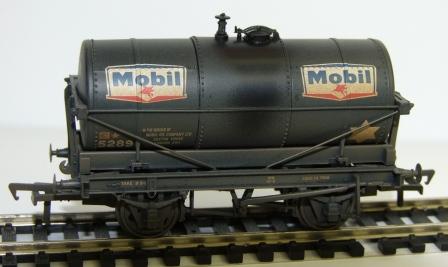 37-675U 3 pack 14 Ton Tank Mobil weathered (image for) 37-675U 3 pack 14 Ton Tank Mobil weathered