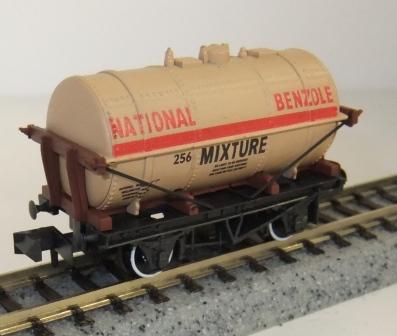 NR-P162 National Benzole tank wagon (image for) NR-P162 National Benzole tank wagon