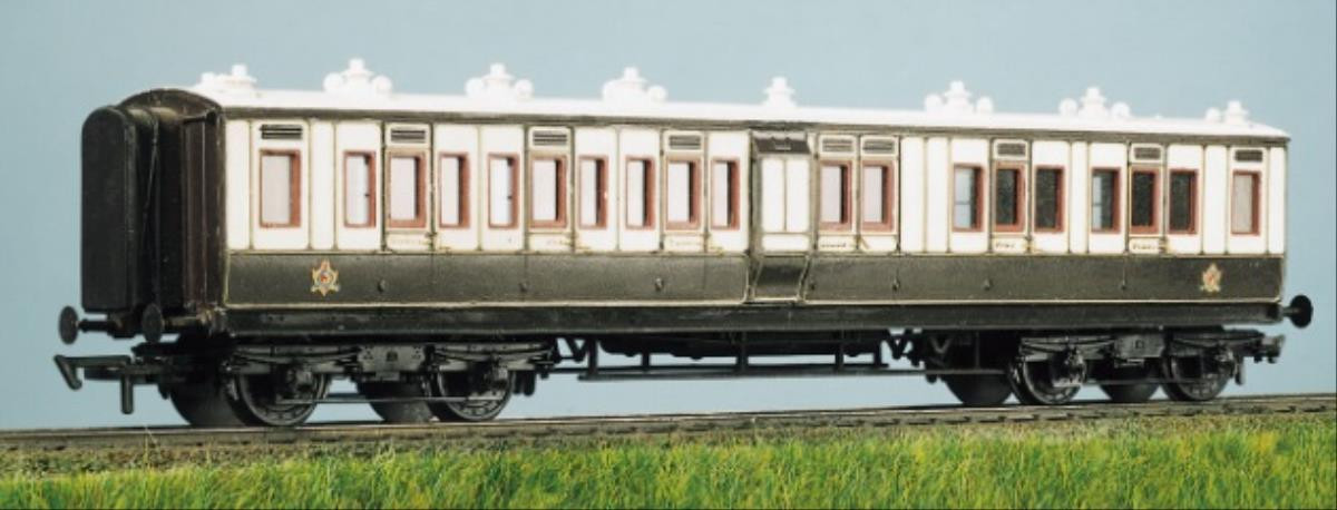 PC733 LMS (EX LNWR) CORRIDOR COMPOSITE BRAKE COMPARTMENT KIT (image for) PC733 LMS (EX LNWR) CORRIDOR COMPOSITE BRAKE COMPARTMENT KIT