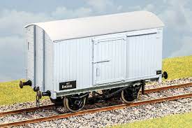 PS04 LNER 12T GOODS VAN KIT (image for) PS04 LNER 12T GOODS VAN KIT