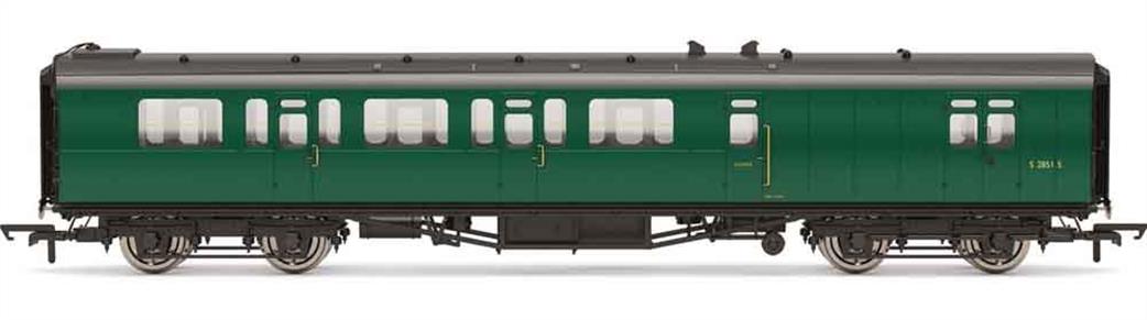 R4888 Bulleid 59' brake third corridor S2851S in BR green (image for) R4888 Bulleid 59' brake third corridor S2851S in BR green