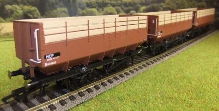 R6830 3 pack BR coke hoppers (image for) R6830 3 pack BR coke hoppers