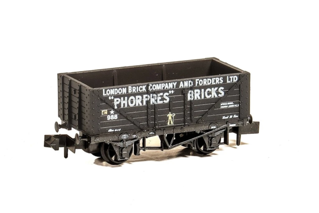 NR-P426 7 plank wagon London Brick Company (image for) NR-P426 7 plank wagon London Brick Company